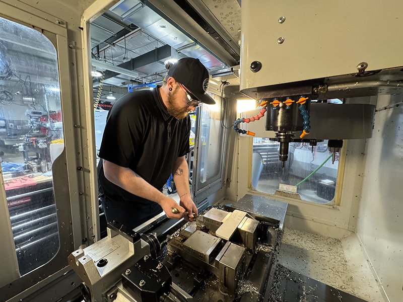 cnc1.jpg